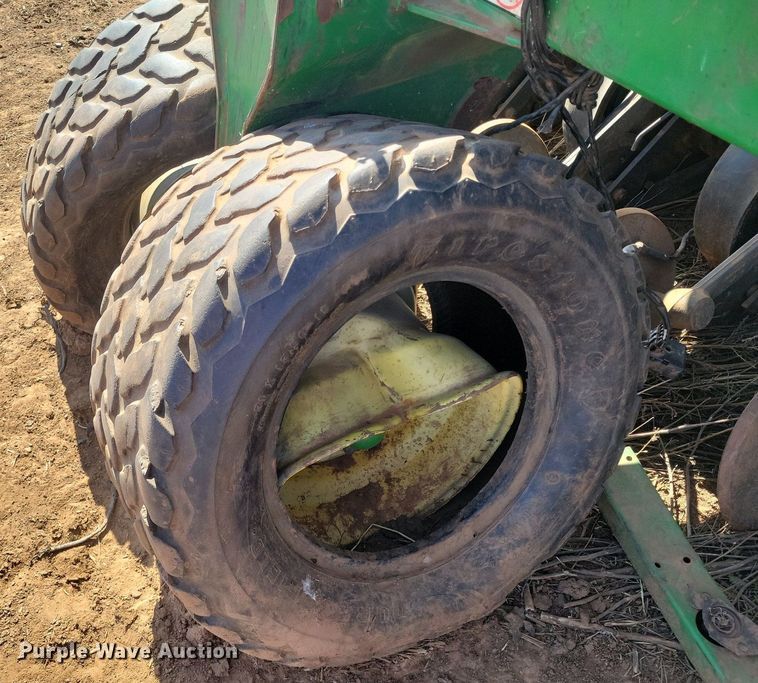image for item KD9264 John Deere 1890  air seeder