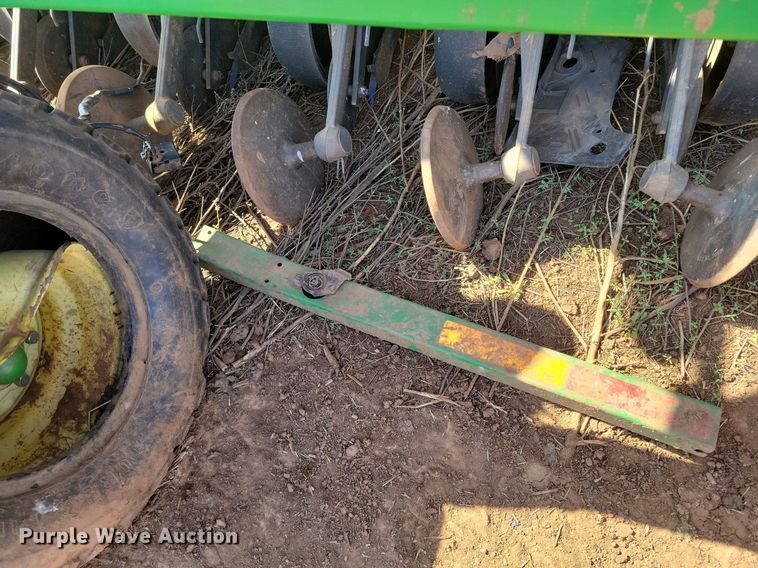 image for item KD9264 John Deere 1890  air seeder