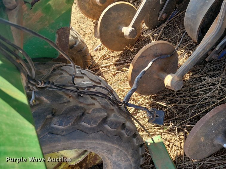 image for item KD9264 John Deere 1890  air seeder