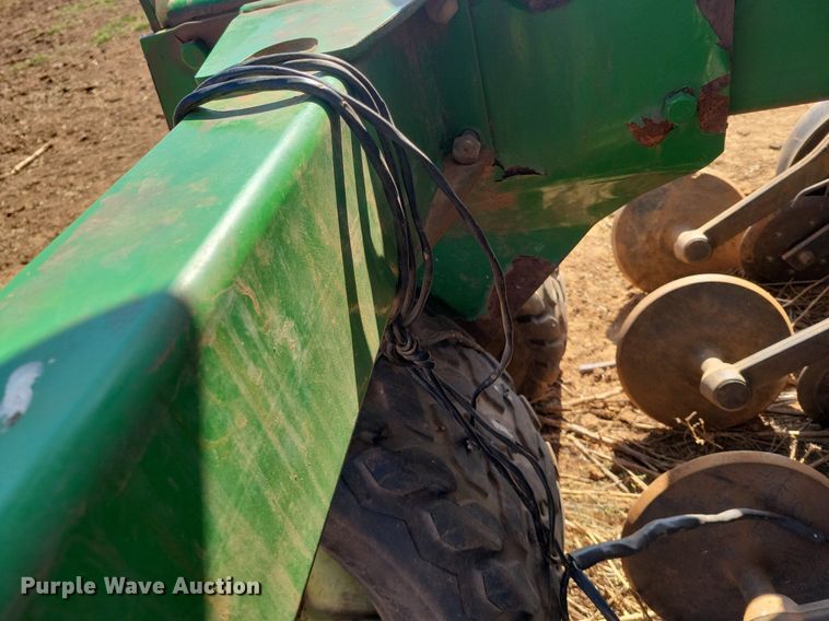 image for item KD9264 John Deere 1890  air seeder