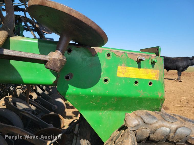 image for item KD9264 John Deere 1890  air seeder