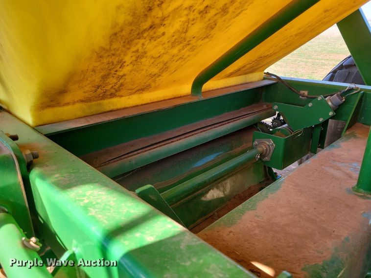 image for item KD9264 John Deere 1890  air seeder