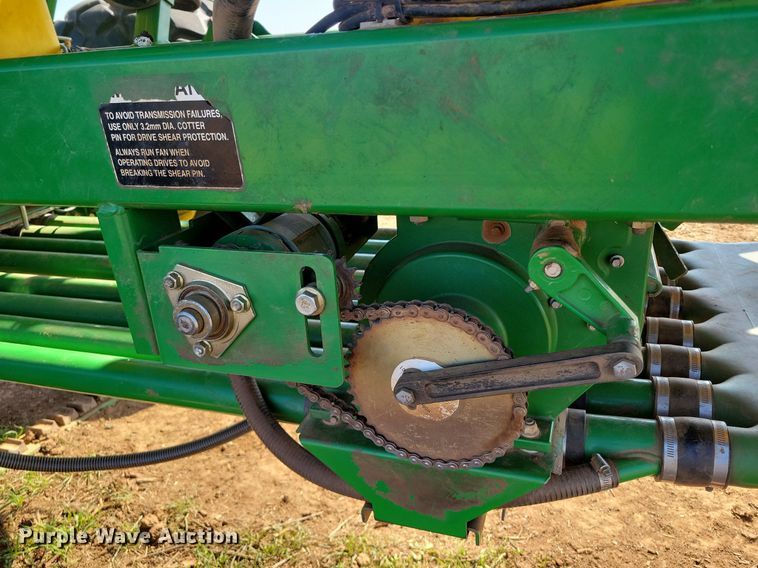 image for item KD9264 John Deere 1890  air seeder