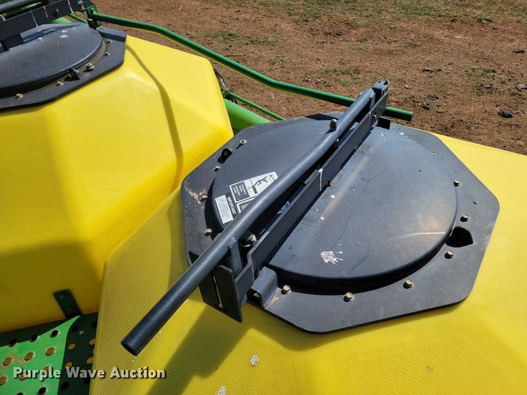 image for item KD9264 John Deere 1890  air seeder