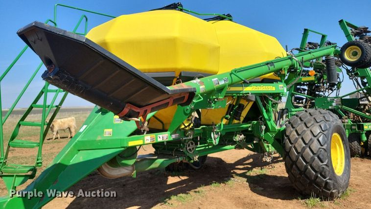 image for item KD9264 John Deere 1890  air seeder