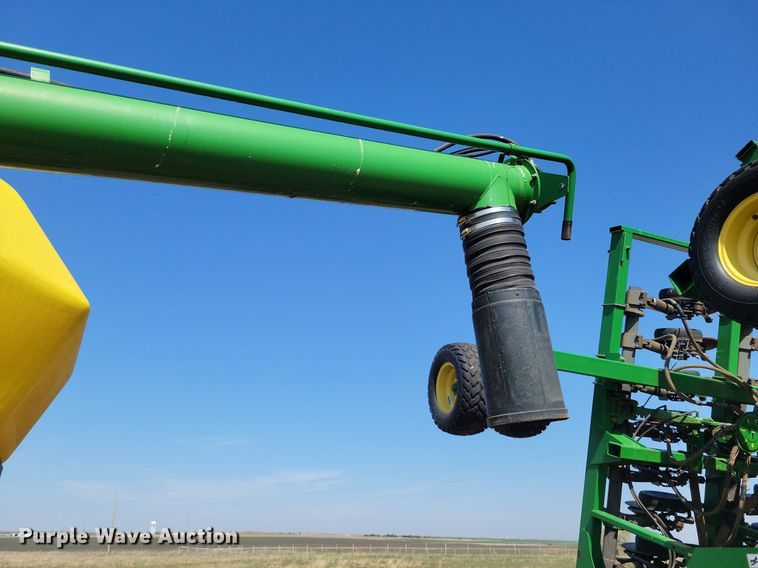 image for item KD9264 John Deere 1890  air seeder