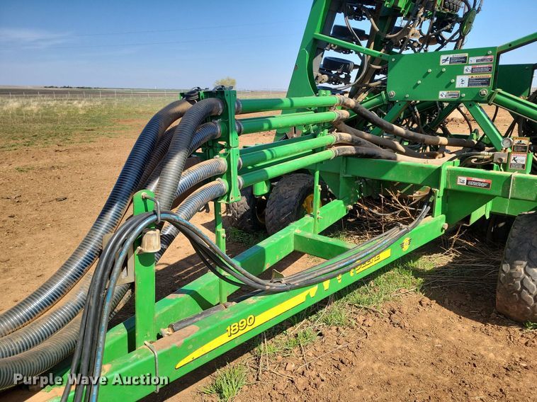 image for item KD9264 John Deere 1890  air seeder