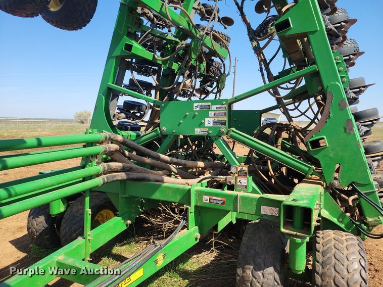 image for item KD9264 John Deere 1890  air seeder