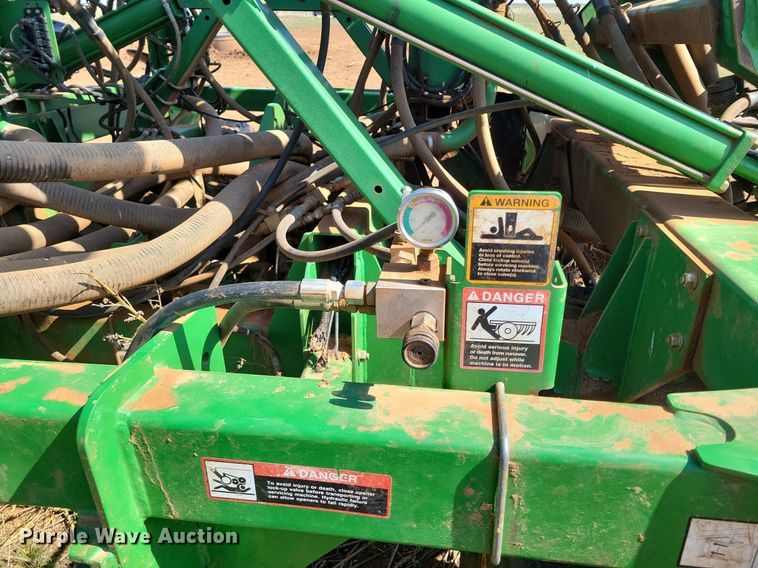 image for item KD9264 John Deere 1890  air seeder