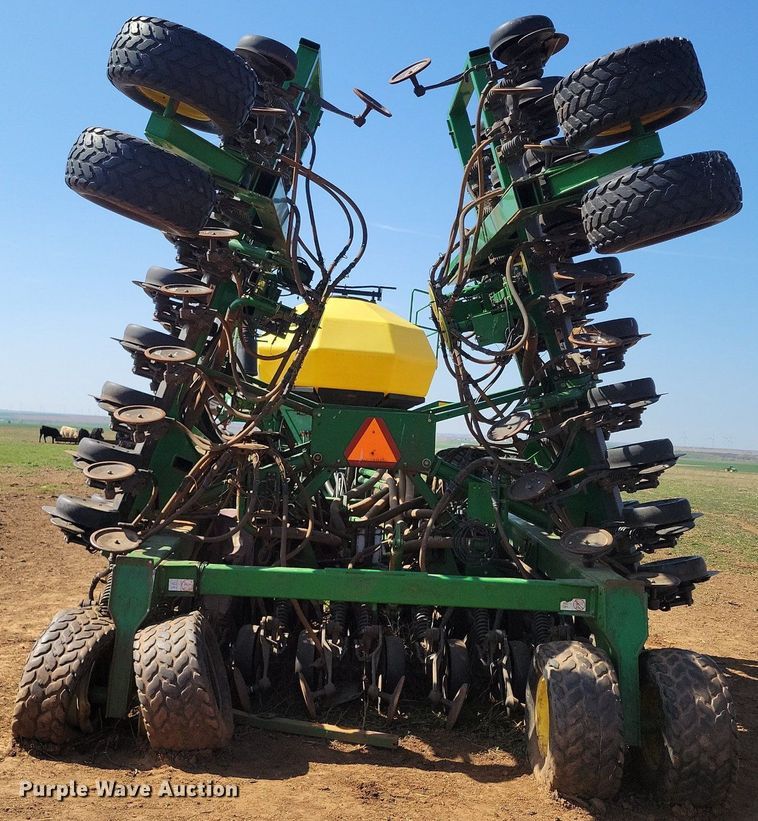 image for item KD9264 John Deere 1890  air seeder
