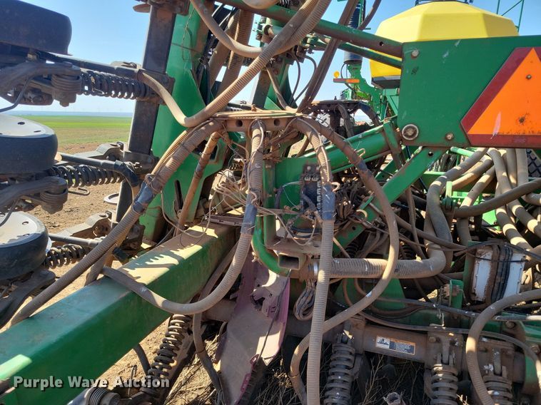 image for item KD9264 John Deere 1890  air seeder