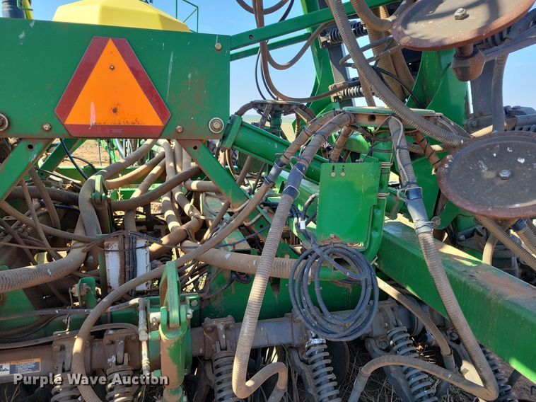 image for item KD9264 John Deere 1890  air seeder