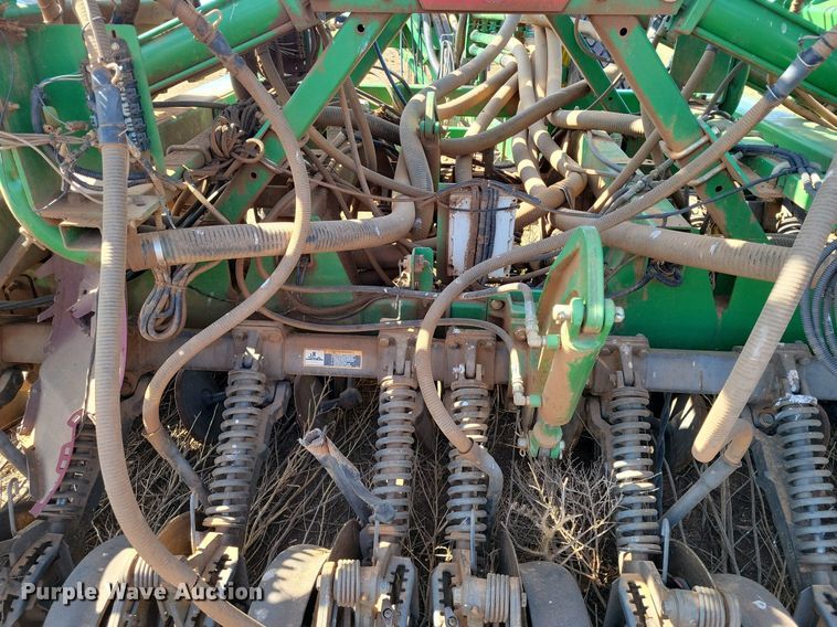 image for item KD9264 John Deere 1890  air seeder