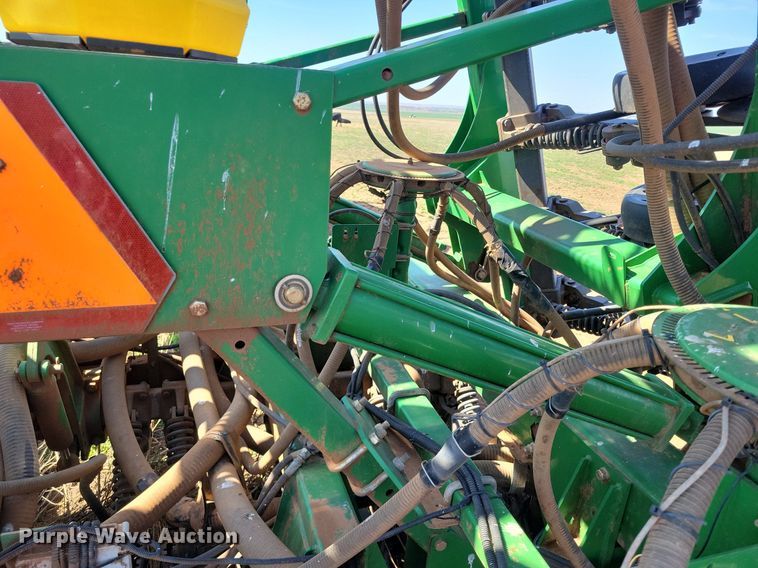 image for item KD9264 John Deere 1890  air seeder