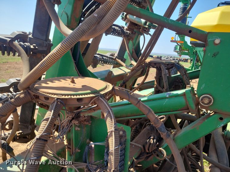 image for item KD9264 John Deere 1890  air seeder