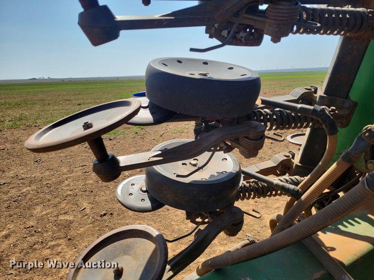 image for item KD9264 John Deere 1890  air seeder