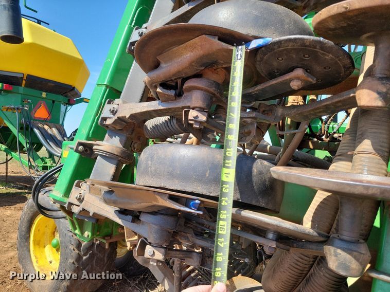 image for item KD9264 John Deere 1890  air seeder