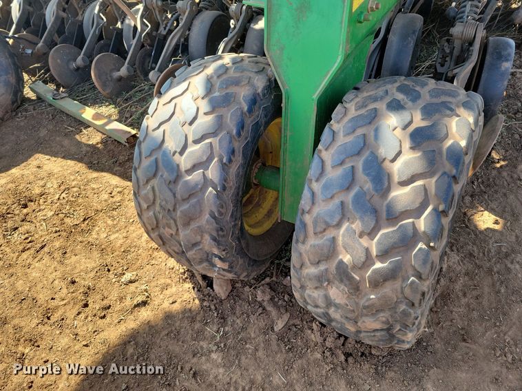 image for item KD9264 John Deere 1890  air seeder