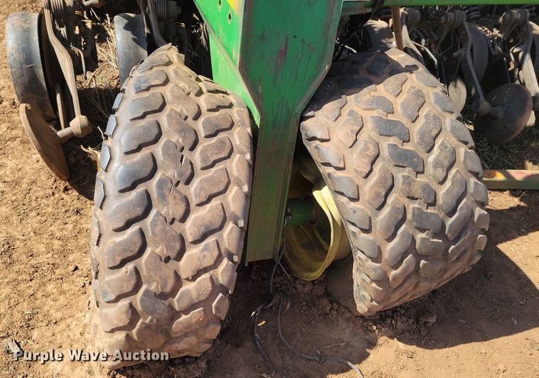 image for item KD9264 John Deere 1890  air seeder