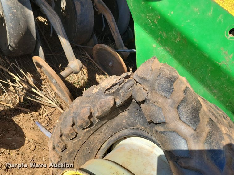 image for item KD9264 John Deere 1890  air seeder