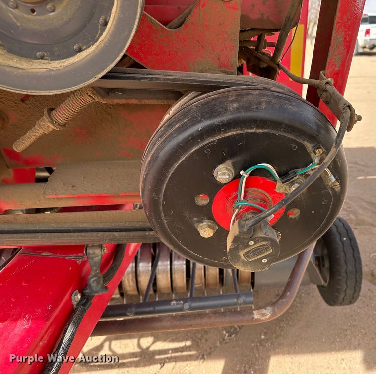 image for item KX9196 Massey Ferguson 1843S  small square baler