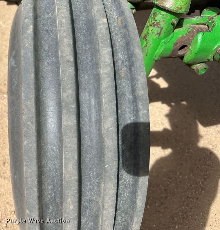 image for item KX9197 1963 John Deere 4010  tractor