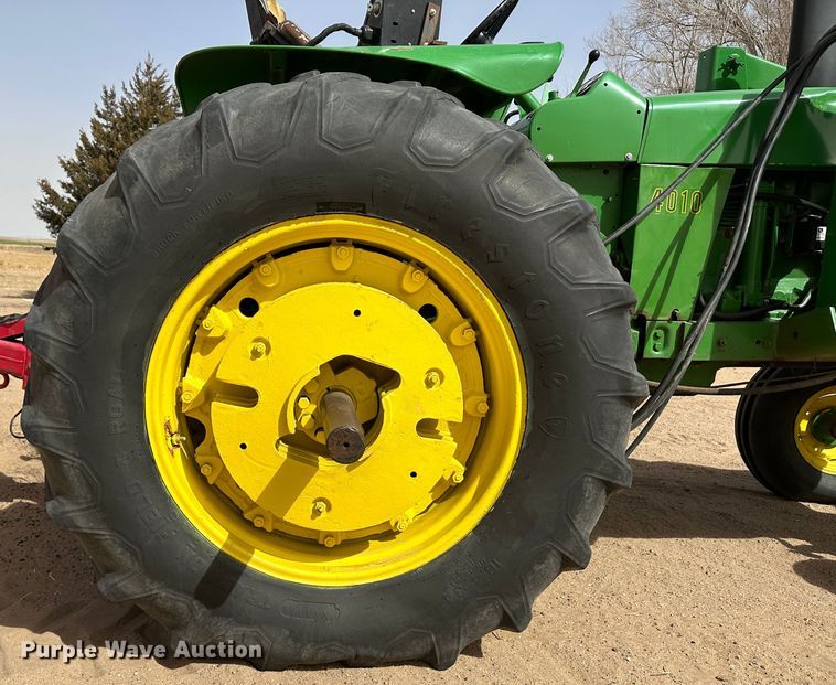 image for item KX9197 1963 John Deere 4010  tractor