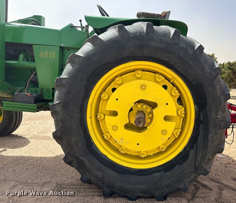 image for item KX9197 1963 John Deere 4010  tractor