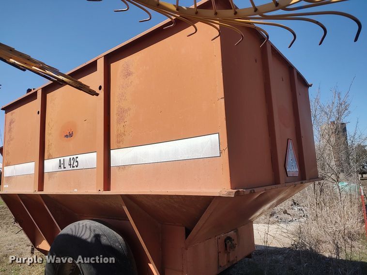 image for item LG9681 A-L 425  grain cart