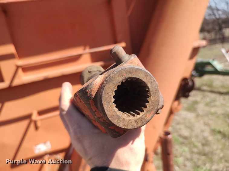 image for item LG9681 A-L 425  grain cart