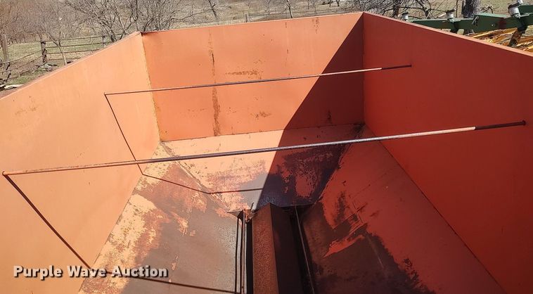 image for item LG9681 A-L 425  grain cart