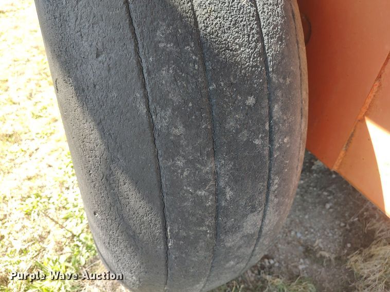 image for item LG9681 A-L 425  grain cart