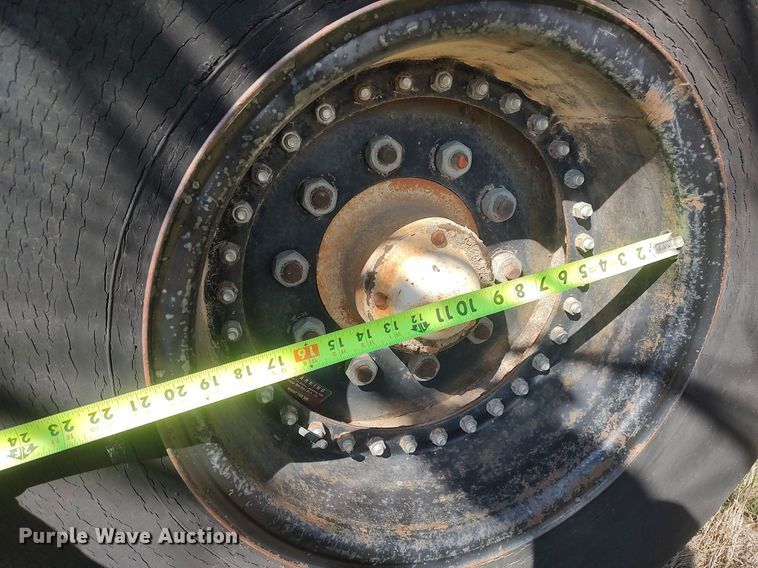 image for item LG9681 A-L 425  grain cart