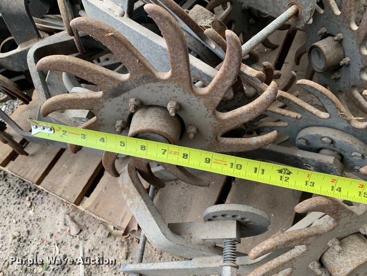 image for item LH9538 Approx. 14 row cleaners