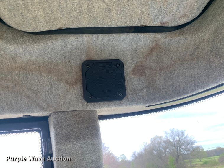 image for item LI9168 White 8410  MFWD tractor