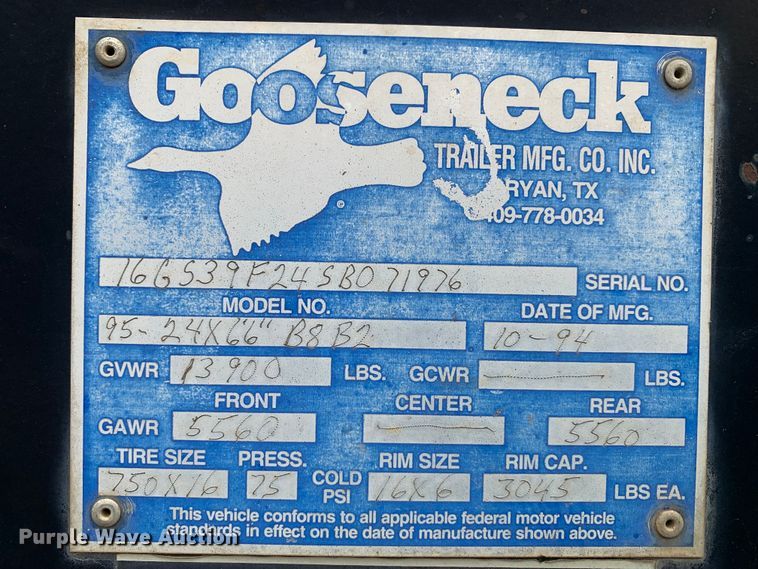 image for item LI9170 1995 Gooseneck Trailers B8B2  livestock trailer