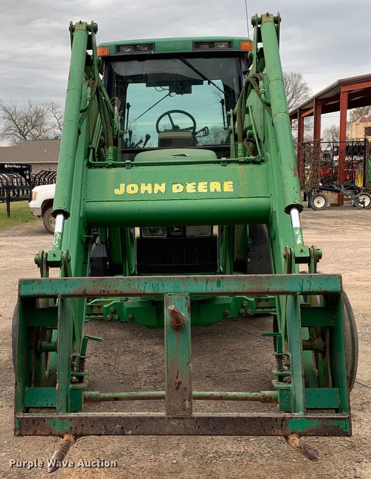 image for item LI9174 1999 John Deere 7210  tractor