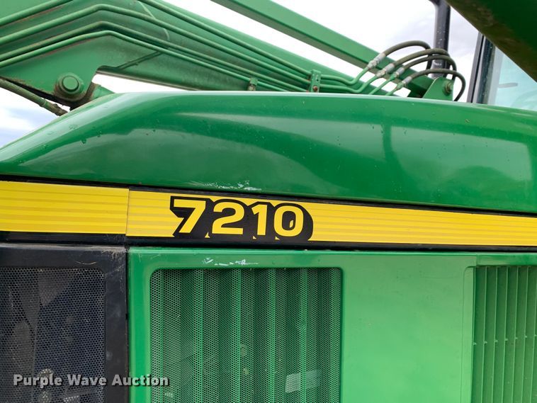 image for item LI9174 1999 John Deere 7210  tractor