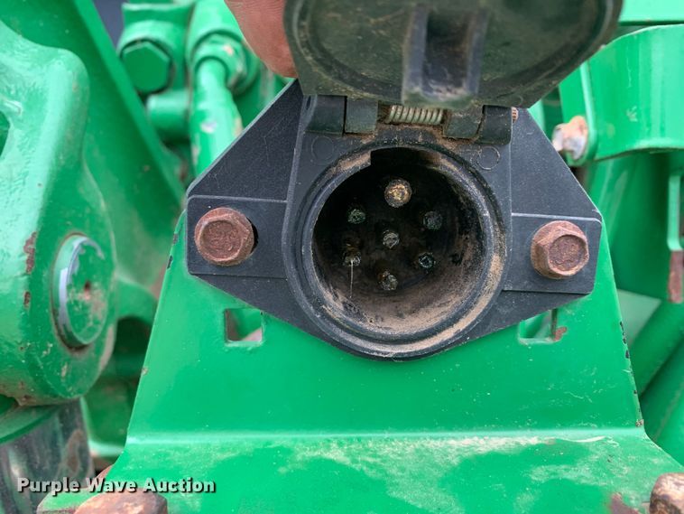 image for item LI9174 1999 John Deere 7210  tractor