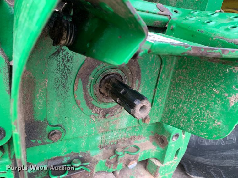 image for item LI9174 1999 John Deere 7210  tractor