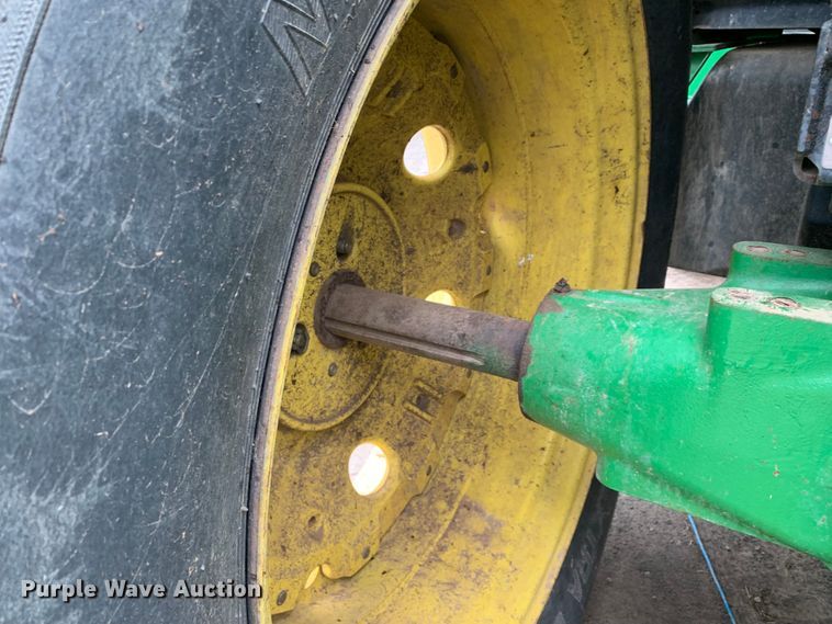 image for item LI9174 1999 John Deere 7210  tractor