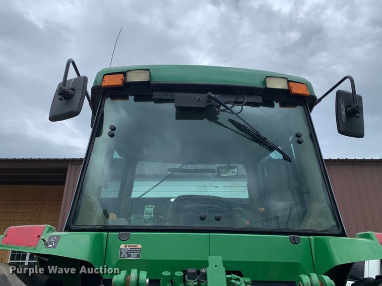 image for item LI9174 1999 John Deere 7210  tractor