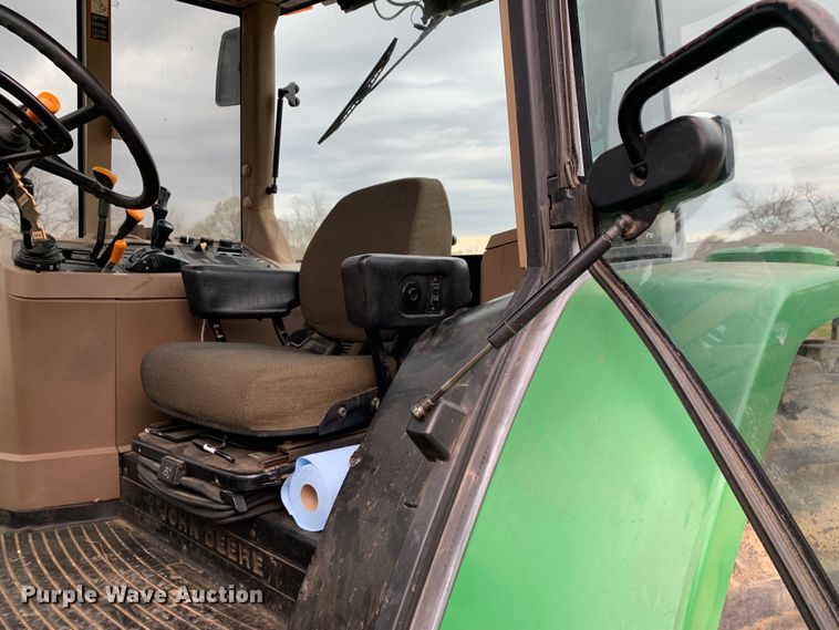 image for item LI9174 1999 John Deere 7210  tractor