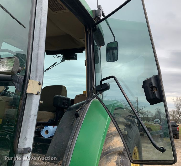 image for item LI9174 1999 John Deere 7210  tractor