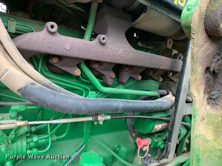 image for item LI9174 1999 John Deere 7210  tractor