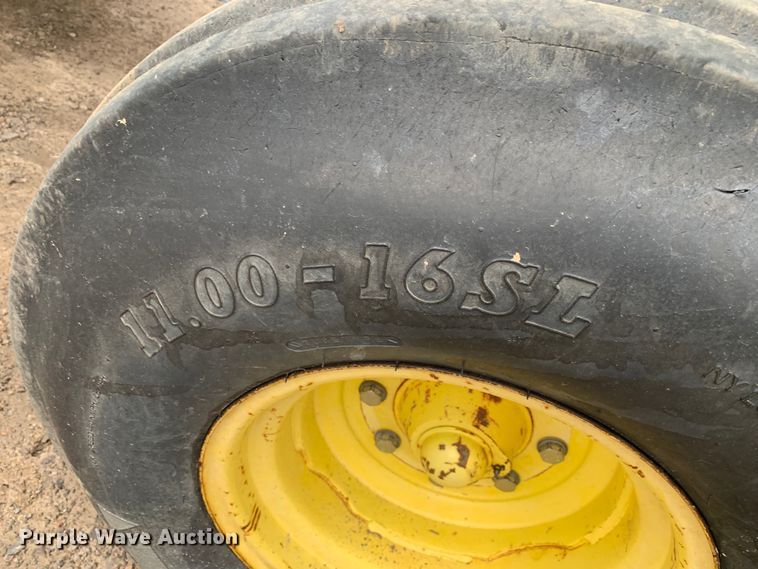 image for item LI9174 1999 John Deere 7210  tractor