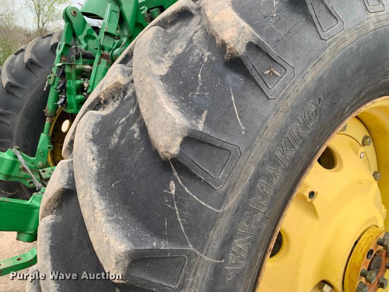 image for item LI9174 1999 John Deere 7210  tractor