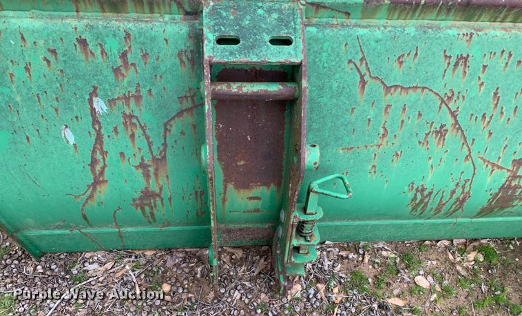 image for item LI9185 John Deere  7'2"W bucket