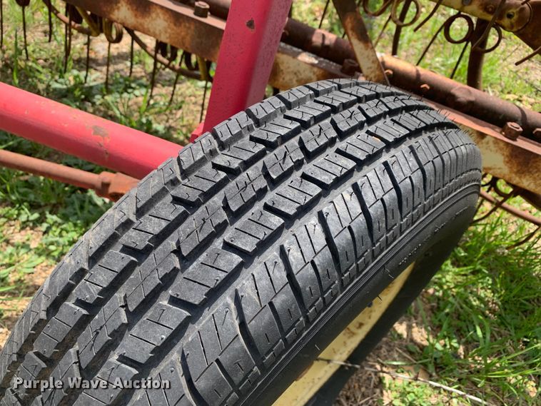 image for item LI9196 Hay rake