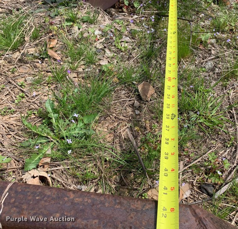 image for item LI9199 Southeast  4'9"L bale forks